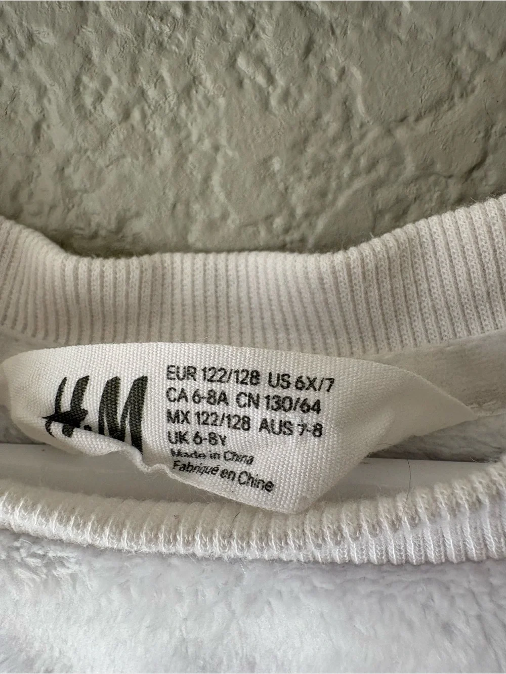 H&M White Fleece Unicorn Crewneck Sweater with Pink & Blue Mane